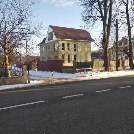 Villa французська Dilyatyn